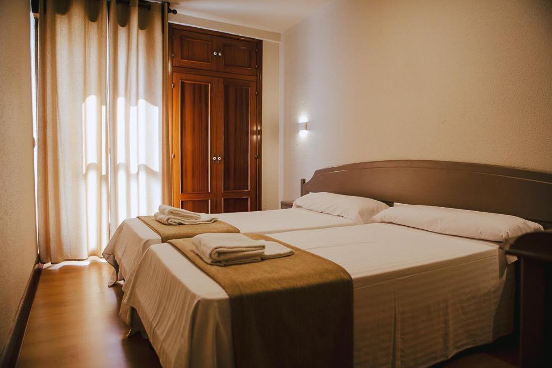 Hotel&Bar Ducay Olite Szoba fotó